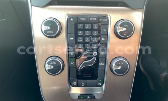 Nunua Ilio tumika Volvo V40 Cross Country Red Gari ndani ya Big Bend nchini Wilaya ya Lubombo Nunua Ilio tumika Volvo V40 Cross Country Red Gari ndani ya Big Bend nchini Wilaya ya Lubombo