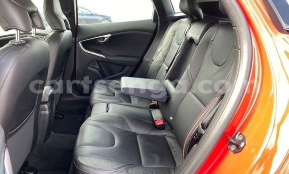 Nunua Ilio tumika Volvo V40 Cross Country Red Gari ndani ya Big Bend nchini Wilaya ya Lubombo Nunua Ilio tumika Volvo V40 Cross Country Red Gari ndani ya Big Bend nchini Wilaya ya Lubombo