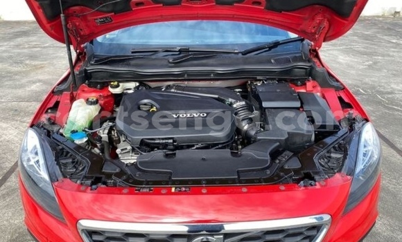 Nunua Ilio tumika Volvo V40 Cross Country Red Gari ndani ya Big Bend nchini Wilaya ya Lubombo Nunua Ilio tumika Volvo V40 Cross Country Red Gari ndani ya Big Bend nchini Wilaya ya Lubombo