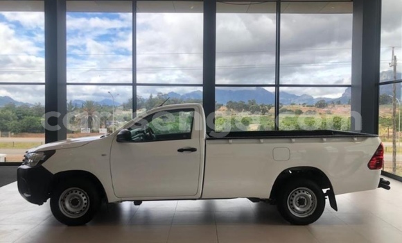 Nunua Ilio tumika Toyota Hilux White Gari ndani ya Mhlambanyatsi nchini Manzini Nunua Ilio tumika Toyota Hilux White Gari ndani ya Mhlambanyatsi nchini Manzini