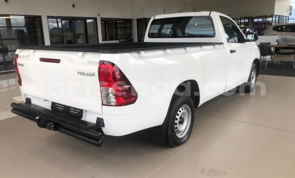 Nunua Ilio tumika Toyota Hilux White Gari ndani ya Mhlambanyatsi nchini Manzini Nunua Ilio tumika Toyota Hilux White Gari ndani ya Mhlambanyatsi nchini Manzini