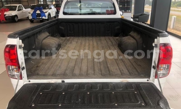 Nunua Ilio tumika Toyota Hilux White Gari ndani ya Mhlambanyatsi nchini Manzini Nunua Ilio tumika Toyota Hilux White Gari ndani ya Mhlambanyatsi nchini Manzini