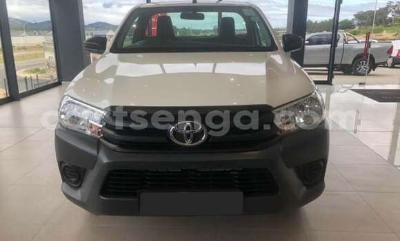Nunua Ilio tumika Toyota Hilux White Gari ndani ya Mhlambanyatsi nchini Manzini Nunua Ilio tumika Toyota Hilux White Gari ndani ya Mhlambanyatsi nchini Manzini