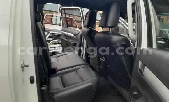 Acheter Occasion Voiture Toyota Hilux Blanc à Big Bend, Lubombo District Acheter Occasion Voiture Toyota Hilux Blanc à Big Bend, Lubombo District