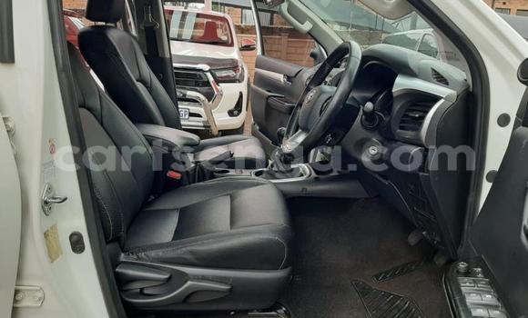 Acheter Occasion Voiture Toyota Hilux Blanc à Big Bend, Lubombo District Acheter Occasion Voiture Toyota Hilux Blanc à Big Bend, Lubombo District