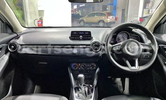 Nunua Ilio tumika Mazda 2 White Gari ndani ya Lobamba nchini Manzini Nunua Ilio tumika Mazda 2 White Gari ndani ya Lobamba nchini Manzini