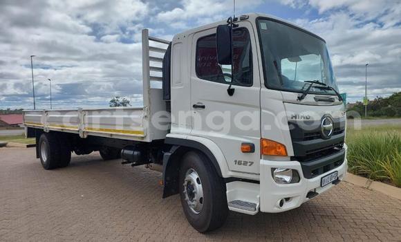 Buy Used Hino 300 Series White Truck in Mbabane in Manzini Buy Used Hino 300 Series White Truck in Mbabane in Manzini