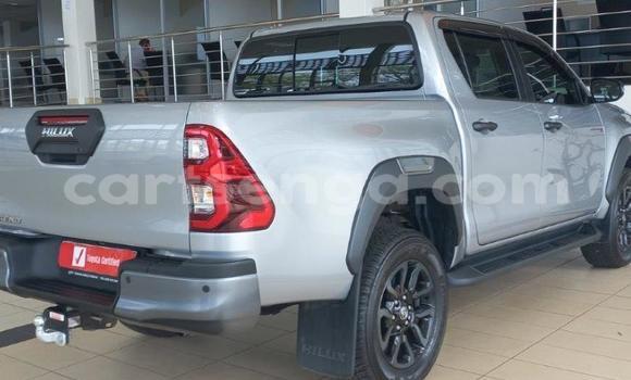 Buy Used Toyota Hilux Silver Car in Mbabane in Manzini Buy Used Toyota Hilux Silver Car in Mbabane in Manzini