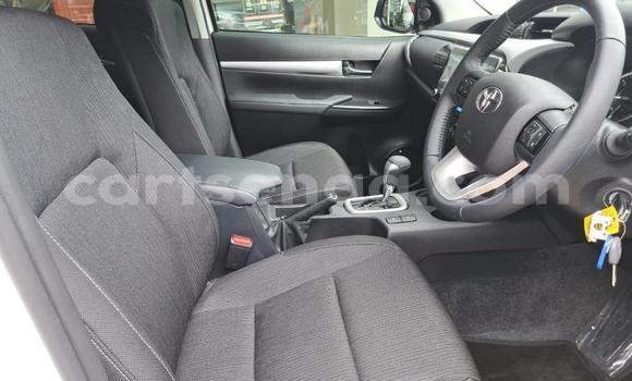 Acheter Occasion Voiture Toyota Hilux Blanc à Mbabane, Manzini Acheter Occasion Voiture Toyota Hilux Blanc à Mbabane, Manzini