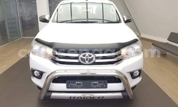Nunua Ilio tumika Toyota Hilux White Gari ndani ya Manzini nchini Manzini Nunua Ilio tumika Toyota Hilux White Gari ndani ya Manzini nchini Manzini