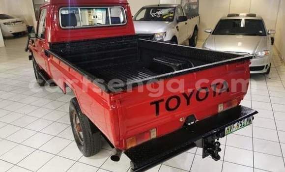 Acheter Occasion Voiture Toyota Land Cruiser Rouge à Manzini, Manzini Acheter Occasion Voiture Toyota Land Cruiser Rouge à Manzini, Manzini