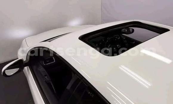 Nunua Ilio tumika Volkswagen Golf GTI White Gari ndani ya Manzini nchini Manzini Nunua Ilio tumika Volkswagen Golf GTI White Gari ndani ya Manzini nchini Manzini