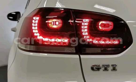 Nunua Ilio tumika Volkswagen Golf GTI White Gari ndani ya Manzini nchini Manzini Nunua Ilio tumika Volkswagen Golf GTI White Gari ndani ya Manzini nchini Manzini