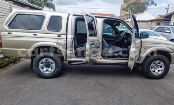 Nunua Ilio tumika Mazda B–series Silver Gari ndani ya Big Bend nchini Lubombo Nunua Ilio tumika Mazda B–series Silver Gari ndani ya Big Bend nchini Lubombo