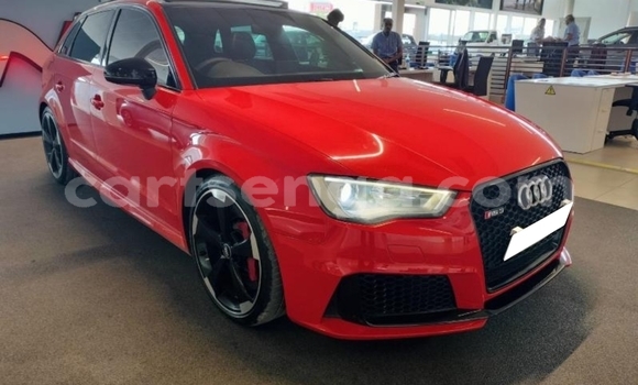 Nunua Ilio tumika Audi RS3 Red Gari ndani ya Big Bend nchini Lubombo