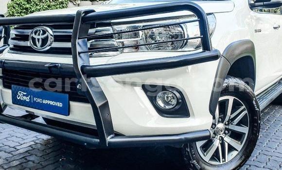 Acheter Occasion Voiture Toyota Hilux Blanc à Mbabane, Manzini Acheter Occasion Voiture Toyota Hilux Blanc à Mbabane, Manzini