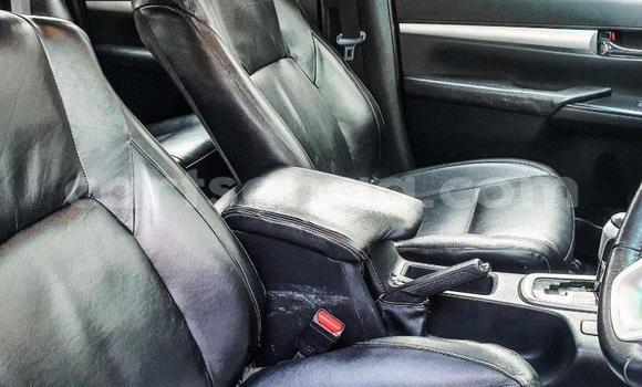 Acheter Occasion Voiture Toyota Hilux Blanc à Mbabane, Manzini Acheter Occasion Voiture Toyota Hilux Blanc à Mbabane, Manzini