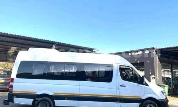 Acheter Occasion Voiture Mercedes‒Benz 600 Blanc à Manzini, Manzini Acheter Occasion Voiture Mercedes‒Benz 600 Blanc à Manzini, Manzini