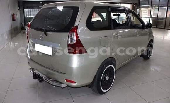 Acheter Occasion Voiture Toyota Avanza Beige à Manzini, Manzini Acheter Occasion Voiture Toyota Avanza Beige à Manzini, Manzini