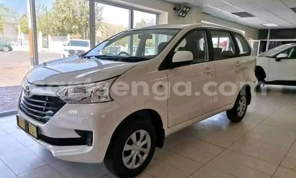 Nunua Ilio tumika Toyota Avanza White Gari ndani ya Manzini nchini Manzini Nunua Ilio tumika Toyota Avanza White Gari ndani ya Manzini nchini Manzini