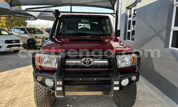 Nunua Ilio tumika Toyota Land Cruiser Red Gari ndani ya Manzini nchini Manzini