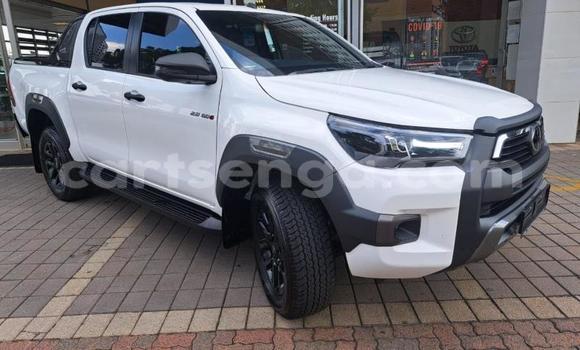 Nunua Ilio tumika Toyota Hilux White Gari ndani ya Manzini nchini Manzini Nunua Ilio tumika Toyota Hilux White Gari ndani ya Manzini nchini Manzini