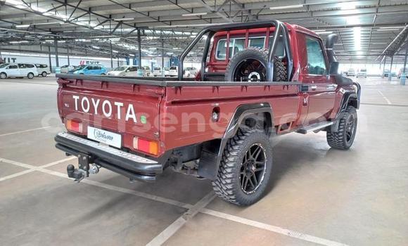 Nunua Ilio tumika Toyota Land Cruiser Red Gari ndani ya Ezulwini nchini Hhohho Nunua Ilio tumika Toyota Land Cruiser Red Gari ndani ya Ezulwini nchini Hhohho