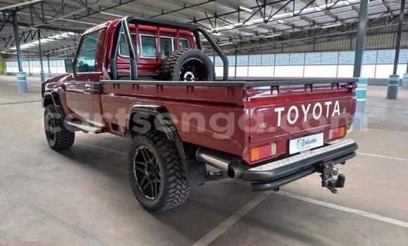 Nunua Ilio tumika Toyota Land Cruiser Red Gari ndani ya Ezulwini nchini Hhohho Nunua Ilio tumika Toyota Land Cruiser Red Gari ndani ya Ezulwini nchini Hhohho