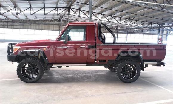 Nunua Ilio tumika Toyota Land Cruiser Red Gari ndani ya Ezulwini nchini Hhohho Nunua Ilio tumika Toyota Land Cruiser Red Gari ndani ya Ezulwini nchini Hhohho
