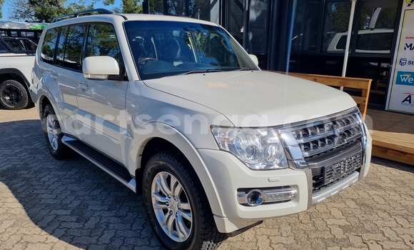 Nunua Ilio tumika Mitsubishi Pajero White Gari ndani ya Mbabane nchini Manzini