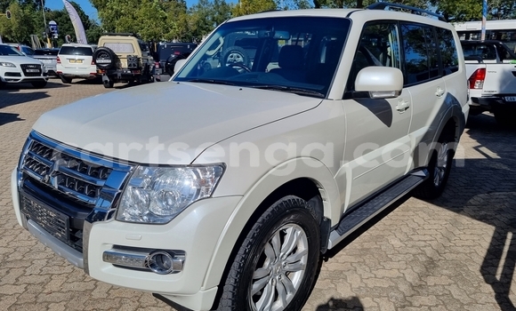 Acheter Occasion Voiture Mitsubishi Pajero Blanc à Mbabane, Manzini Acheter Occasion Voiture Mitsubishi Pajero Blanc à Mbabane, Manzini