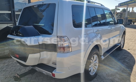 Acheter Occasion Voiture Mitsubishi Pajero Blanc à Mbabane, Manzini Acheter Occasion Voiture Mitsubishi Pajero Blanc à Mbabane, Manzini