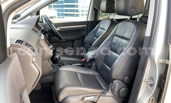 Nunua Ilio tumika Volkswagen Touran Silver Gari ndani ya Manzini nchini Manzini Nunua Ilio tumika Volkswagen Touran Silver Gari ndani ya Manzini nchini Manzini