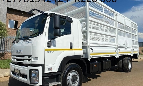 Nunua Ilio tumika Isuzu FTR 850 White Lori ndani ya Mbabane nchini Manzini Nunua Ilio tumika Isuzu FTR 850 White Lori ndani ya Mbabane nchini Manzini