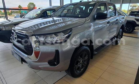 Buy Used Toyota Hilux Silver Car in Ezulwini in Hhohho Buy Used Toyota Hilux Silver Car in Ezulwini in Hhohho