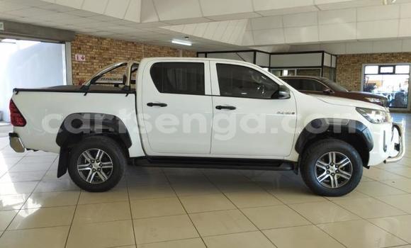 Acheter Occasion Voiture Toyota Hilux Blanc à Mbabane, Manzini Acheter Occasion Voiture Toyota Hilux Blanc à Mbabane, Manzini