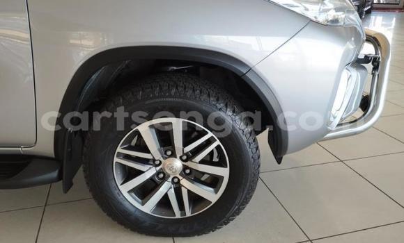Acheter Occasion Voiture Toyota Fortuner Rouge à Mbabane, Manzini Acheter Occasion Voiture Toyota Fortuner Rouge à Mbabane, Manzini