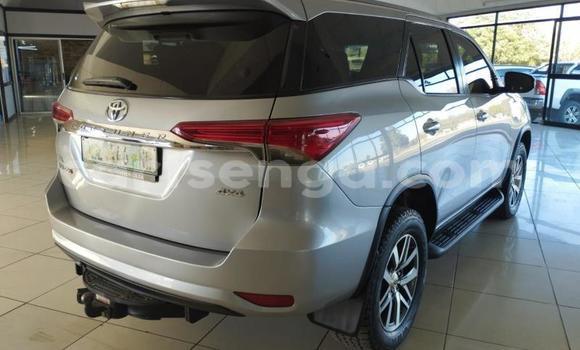 Acheter Occasion Voiture Toyota Fortuner Rouge à Mbabane, Manzini Acheter Occasion Voiture Toyota Fortuner Rouge à Mbabane, Manzini