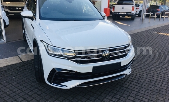Nunua Ilio tumika Volkswagen Tiguan White Gari ndani ya Mbabane nchini Manzini Nunua Ilio tumika Volkswagen Tiguan White Gari ndani ya Mbabane nchini Manzini