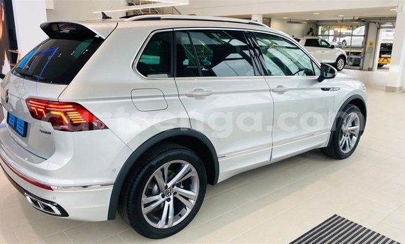 Buy Used Volkswagen Tiguan Silver Car in Ezulwini in Hhohho Buy Used Volkswagen Tiguan Silver Car in Ezulwini in Hhohho