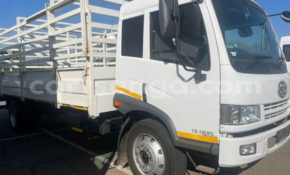 Acheter Occasion Utilitaire Caterpillar 120 Blanc à Matsapha, Manzini Acheter Occasion Utilitaire Caterpillar 120 Blanc à Matsapha, Manzini