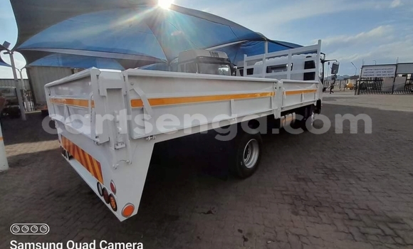 Buy Used Caterpillar 120 White Truck in Mbabane in Manzini Buy Used Caterpillar 120 White Truck in Mbabane in Manzini