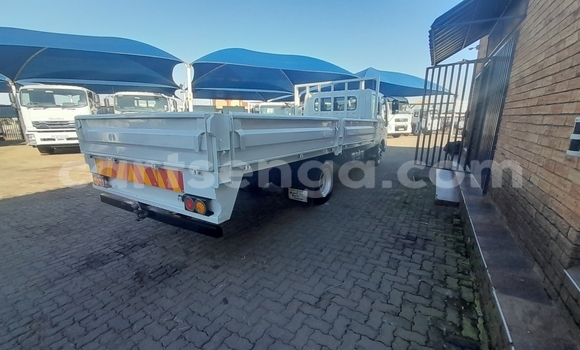 Buy Used Hino 300 Series White Truck in Mbabane in Manzini Buy Used Hino 300 Series White Truck in Mbabane in Manzini