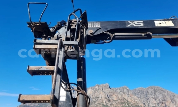 Buy Used Caterpillar 120 White Truck in Mbabane in Manzini Buy Used Caterpillar 120 White Truck in Mbabane in Manzini