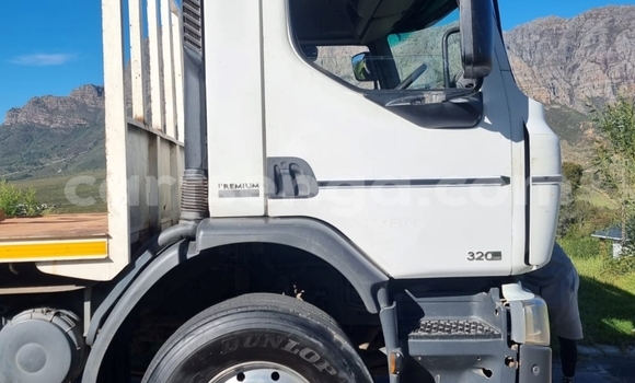 Buy Used Caterpillar 120 White Truck in Mbabane in Manzini Buy Used Caterpillar 120 White Truck in Mbabane in Manzini