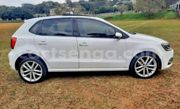 Nunua Ilio tumika Volkswagen Polo White Gari ndani ya Manzini nchini Manzini Nunua Ilio tumika Volkswagen Polo White Gari ndani ya Manzini nchini Manzini