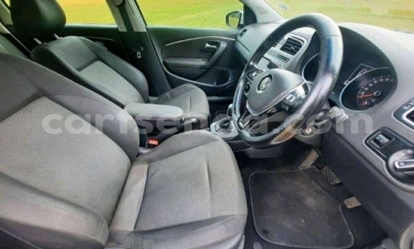 Nunua Ilio tumika Volkswagen Polo White Gari ndani ya Manzini nchini Manzini Nunua Ilio tumika Volkswagen Polo White Gari ndani ya Manzini nchini Manzini