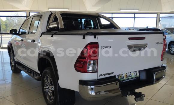 Buy Used Toyota Hilux Silver Car in Mbabane in Manzini Buy Used Toyota Hilux Silver Car in Mbabane in Manzini