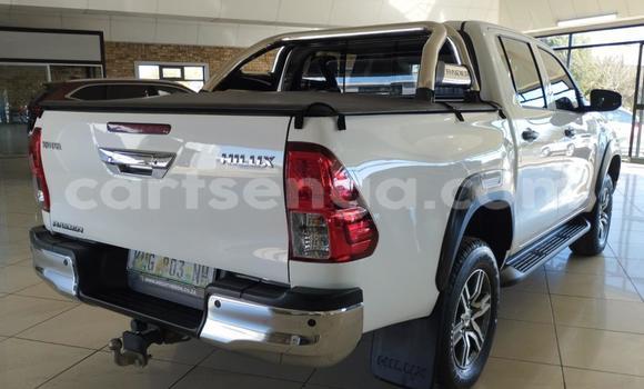 Buy Used Toyota Hilux Silver Car in Mbabane in Manzini Buy Used Toyota Hilux Silver Car in Mbabane in Manzini