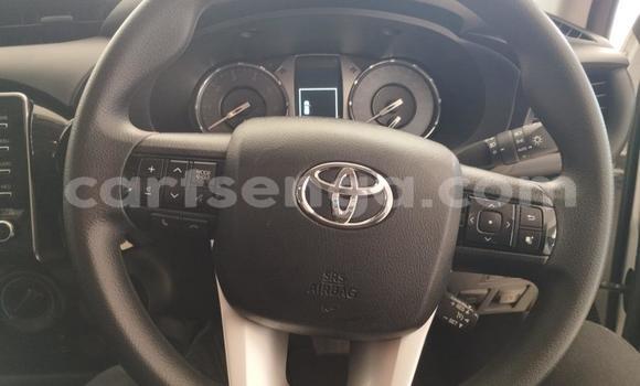 Buy Used Toyota Hilux Silver Car in Mbabane in Manzini Buy Used Toyota Hilux Silver Car in Mbabane in Manzini